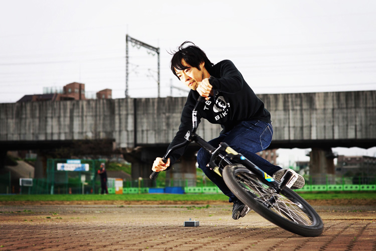 MTB マウンテンバイク SHAKA 多摩川河原サイクリングロード コーナリング カービング MASSAN マッターン