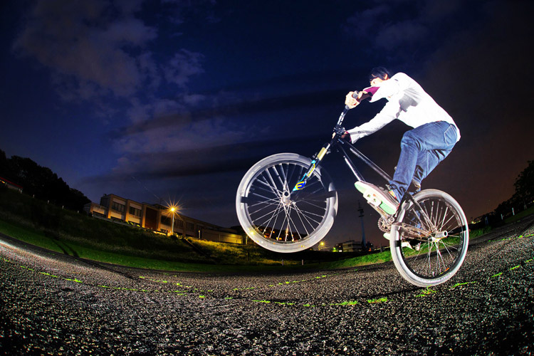 MTB マウンテンバイクSHAKA 多摩川河原サイクリングロード マニュアル練習