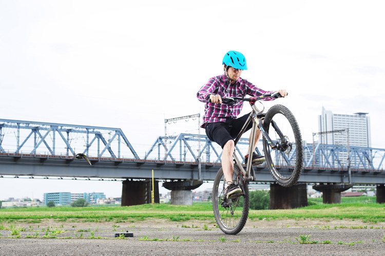 MTB マウンテンバイク YAMADORI 1st 26 多摩川河原サイクリングロード ウイリー練習