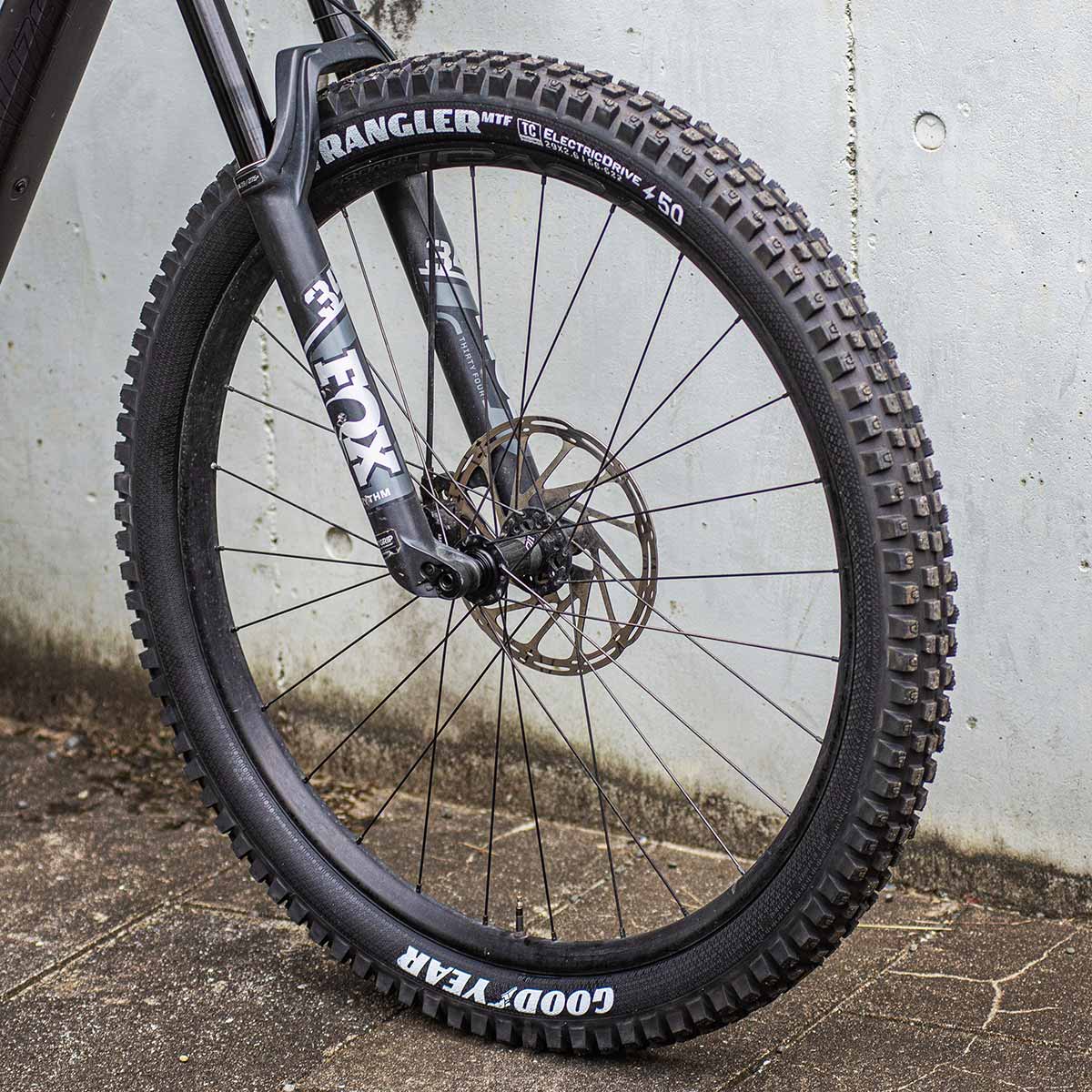 SPECIALIZED Turbo Levo SL Comp Carbon GOODYEAR Wrangler MTF ElectricDrive Tubeless Complete