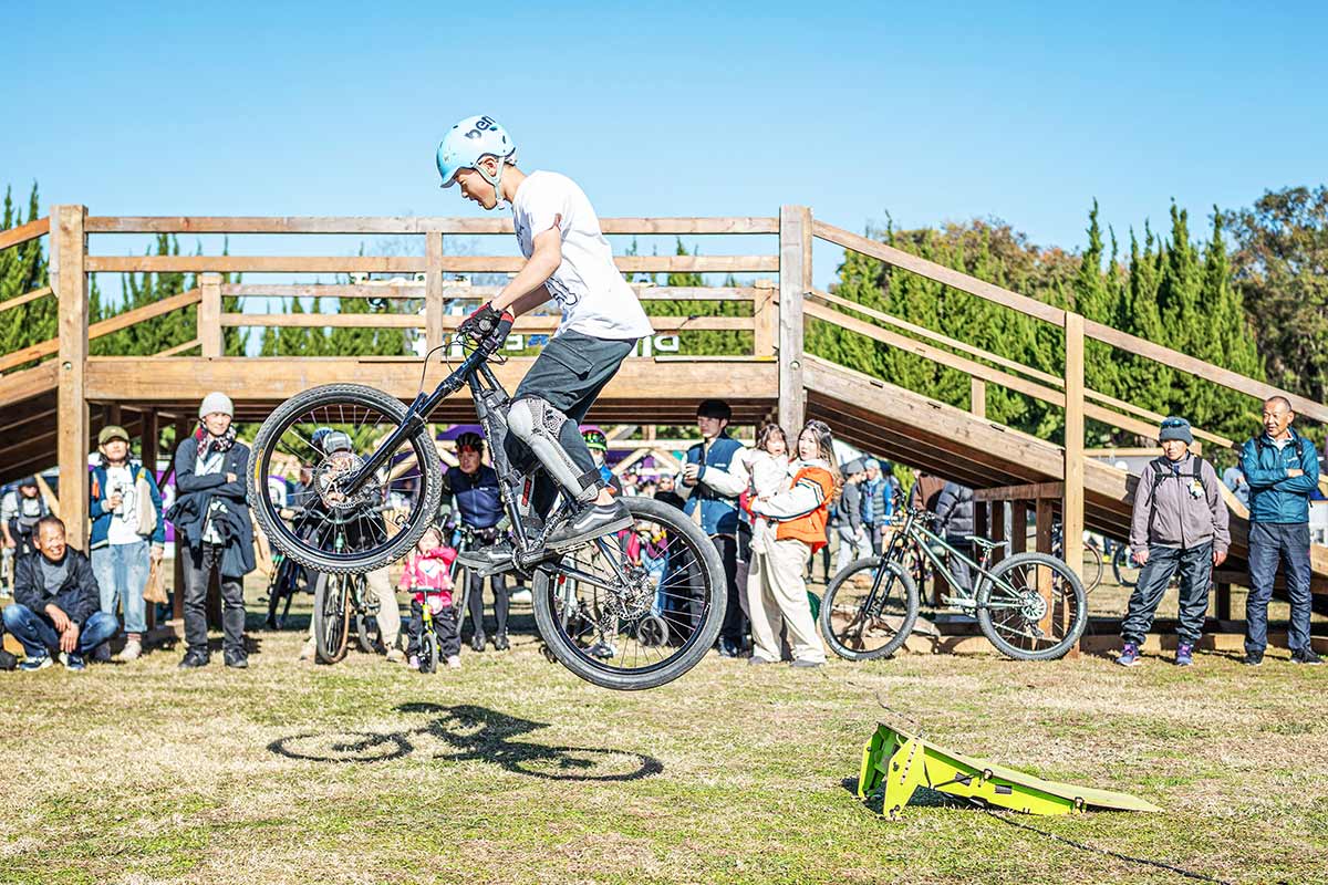 秋ヶ瀬の森バイクロア14 バイクロア BIKELORE MTB&TRIALショー リュウ君 HAYABUSA