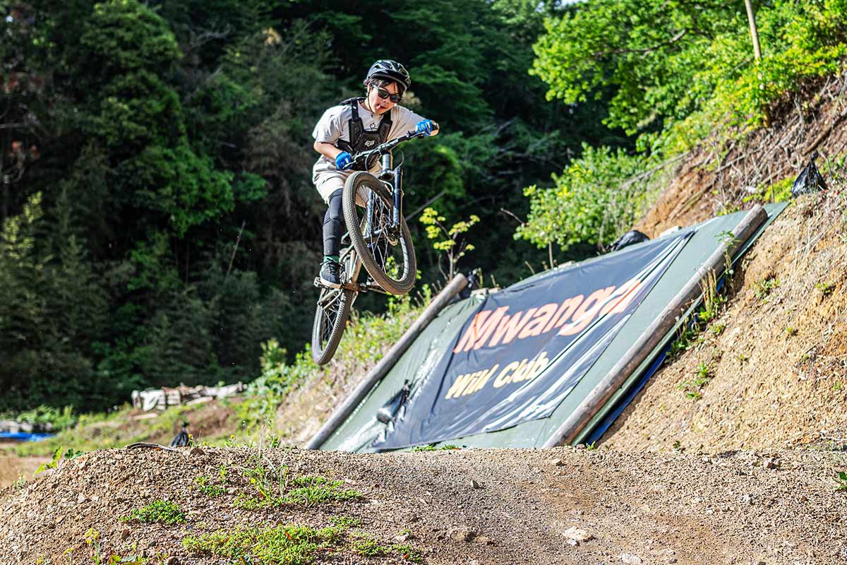 Mwanga Wild Club ムワンガ HAYABUSA 叶大