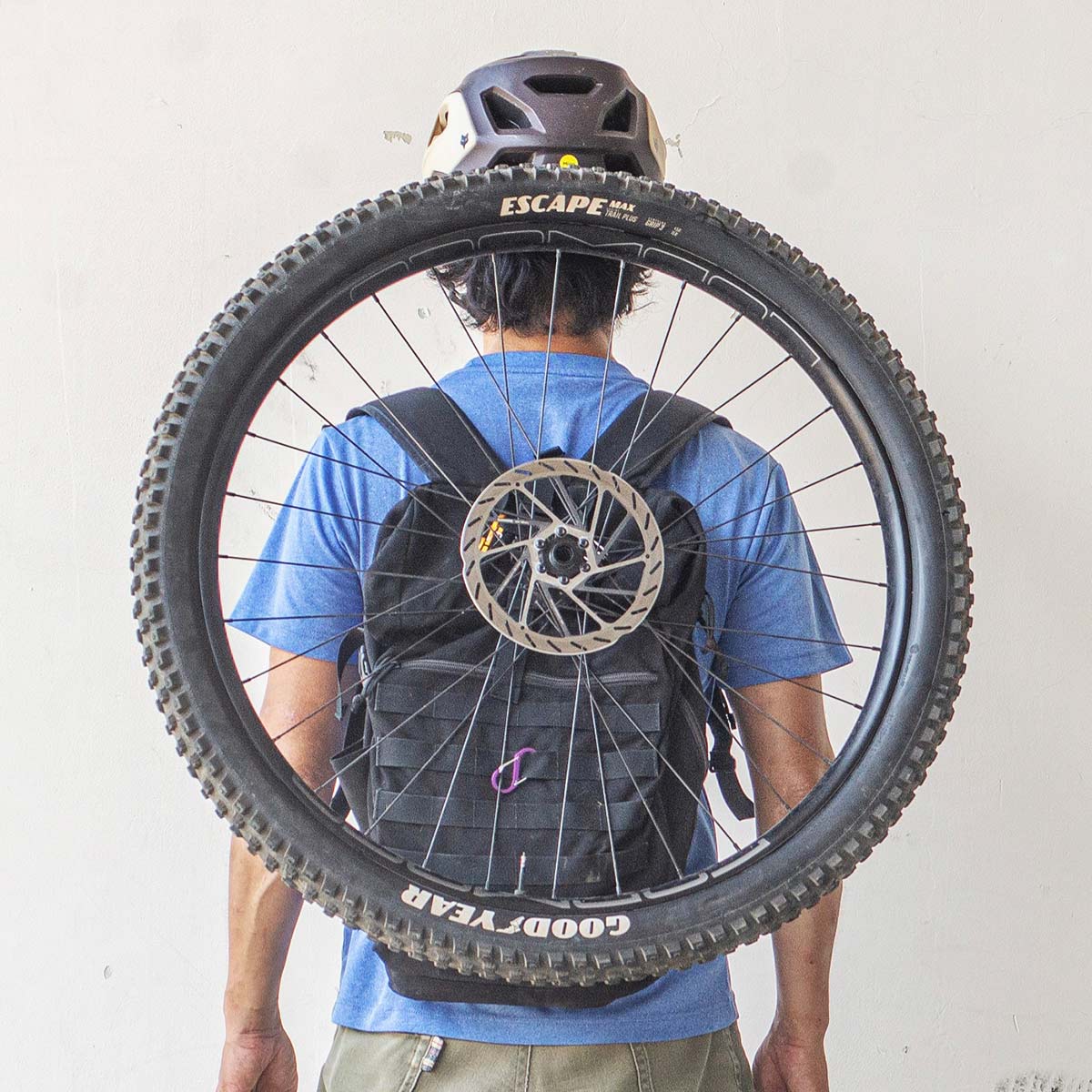 TB-BACKPACK Cordura SPECIALIZED Turbo Levo SL Comp Carbon GOODYEAR Wrangler MTF ElectricDrive Tubeless Complete