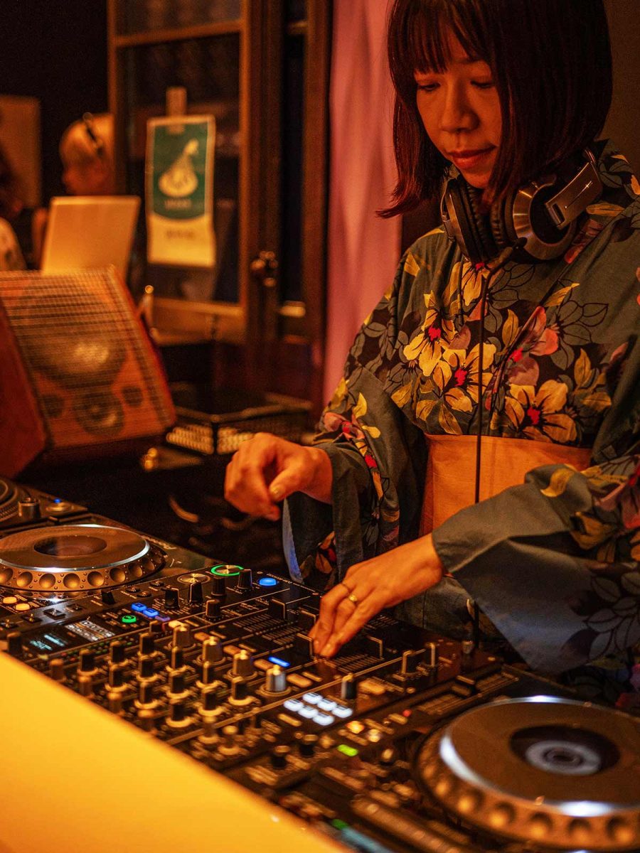 奥さん DJ 浴衣