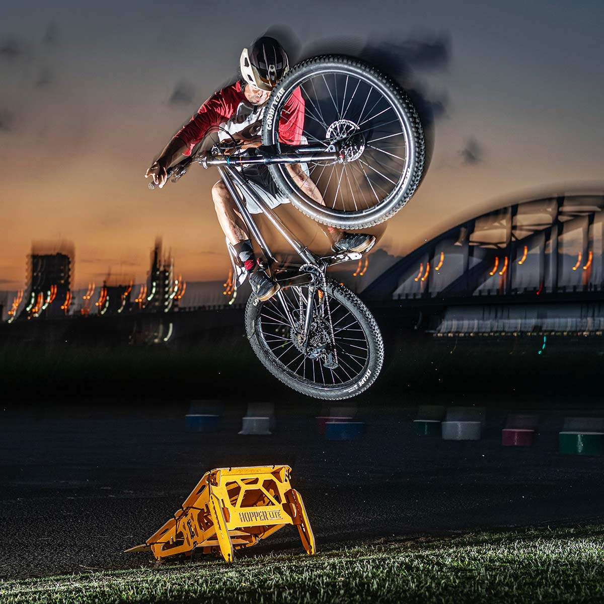 多摩川河原 MTBホッパーLITE croMOZU275