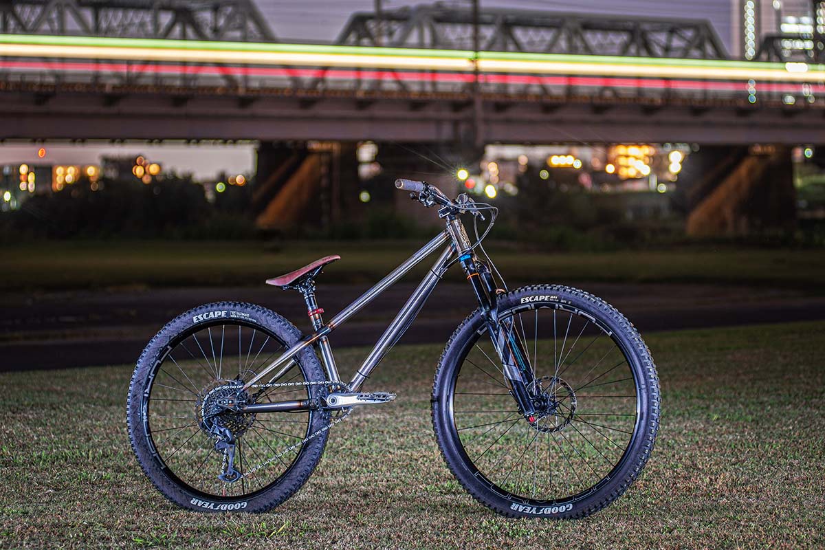 多摩川河原 croMOZU275 TITLE MTB MS1 Saddle