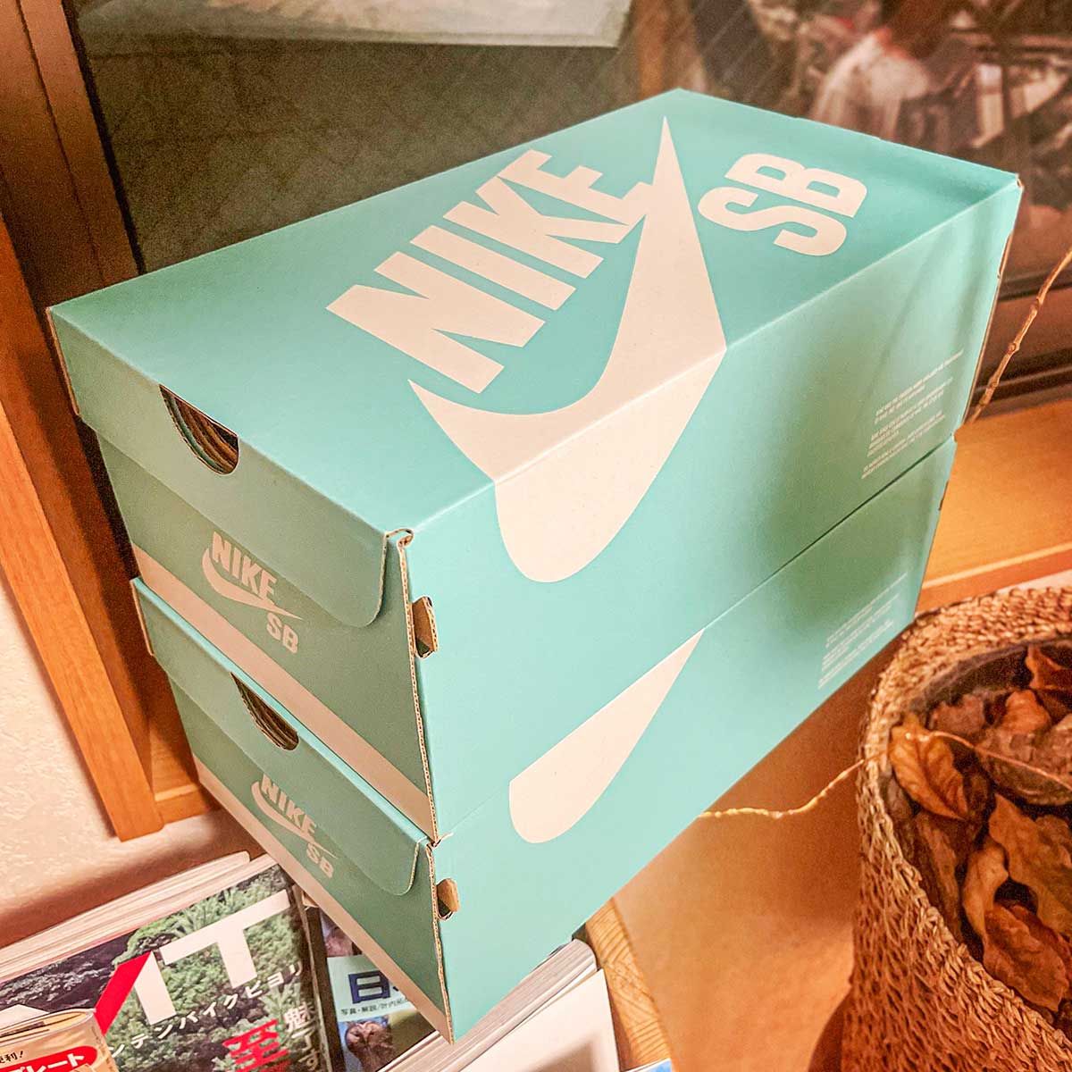 NIKE