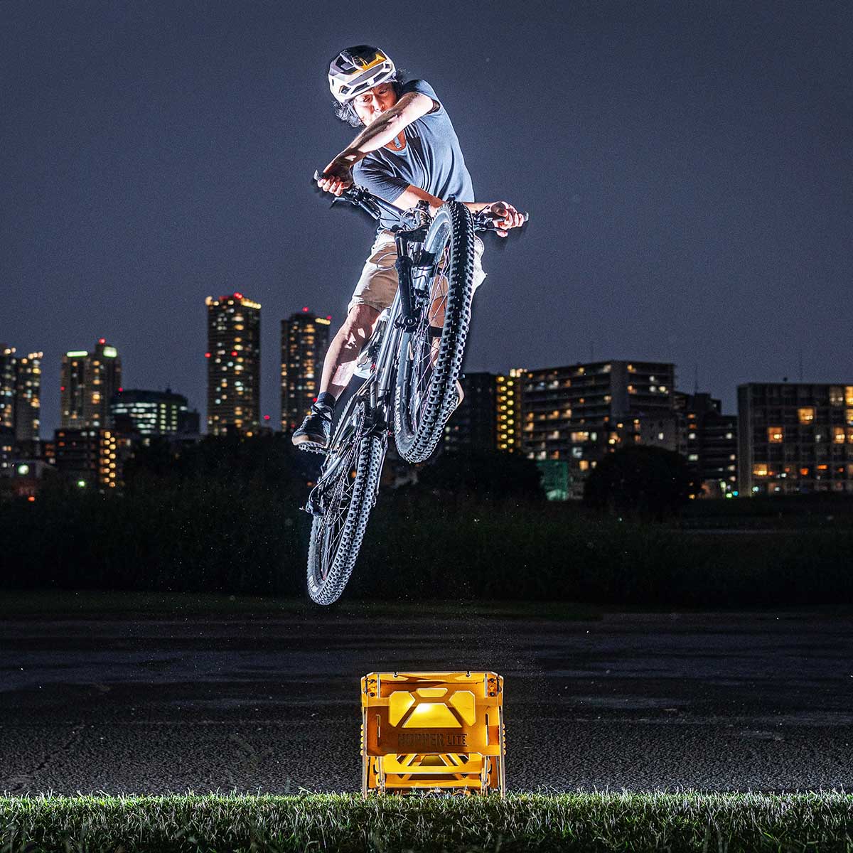 多摩川河原 MTBホッパーLITE croMOZU275