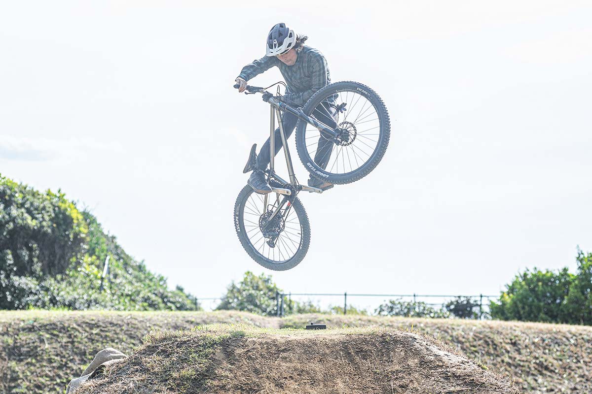 幕張ダート COGNATIVE croMOZU275