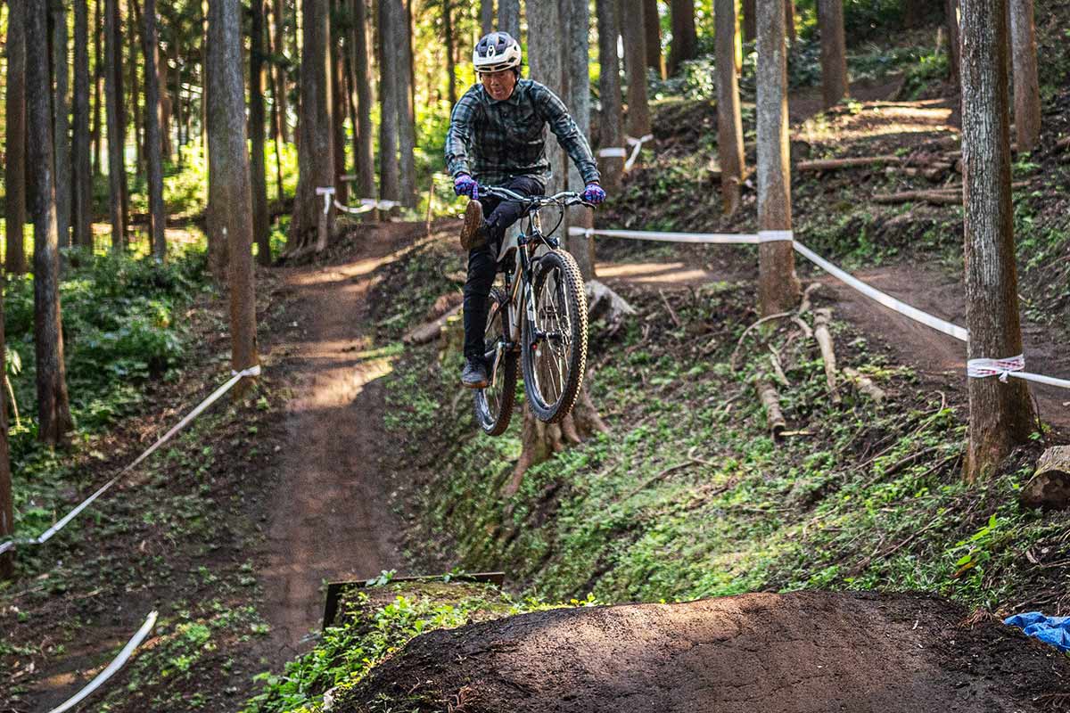 フォレストバイク 雷神トレイル croMOZU275