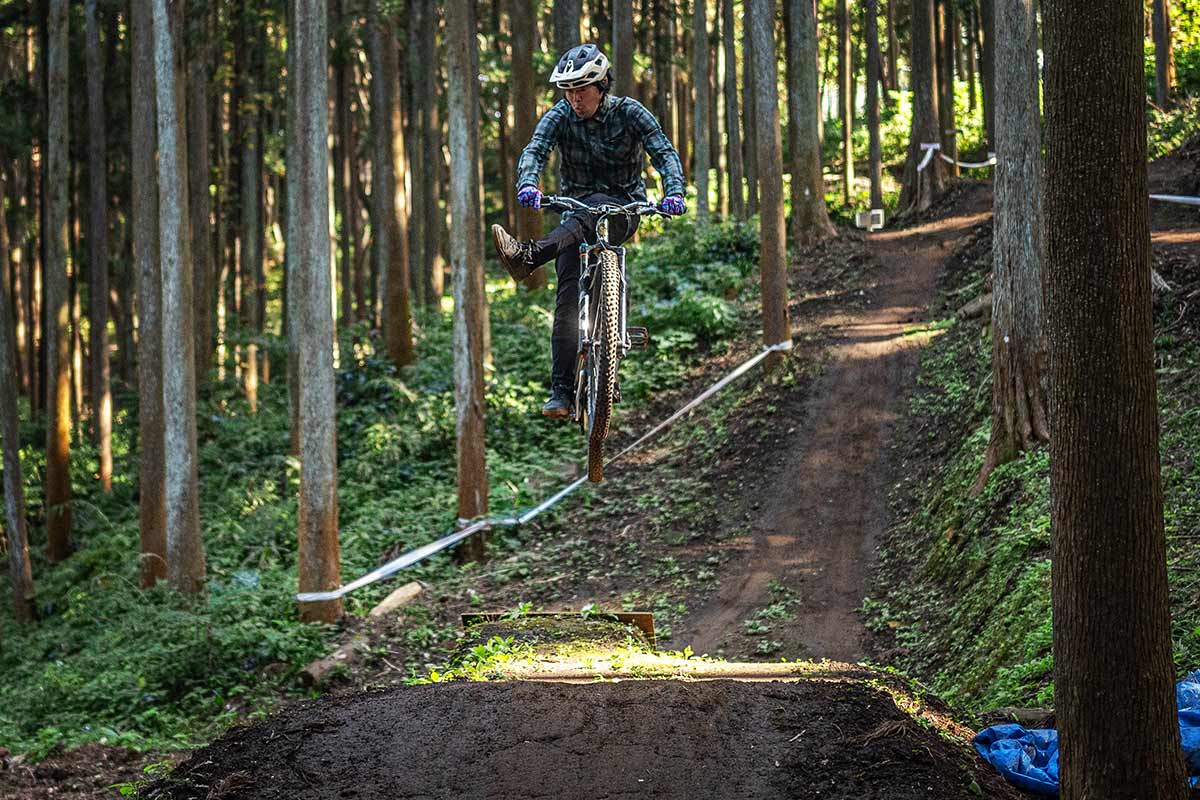 フォレストバイク 雷神トレイル croMOZU275