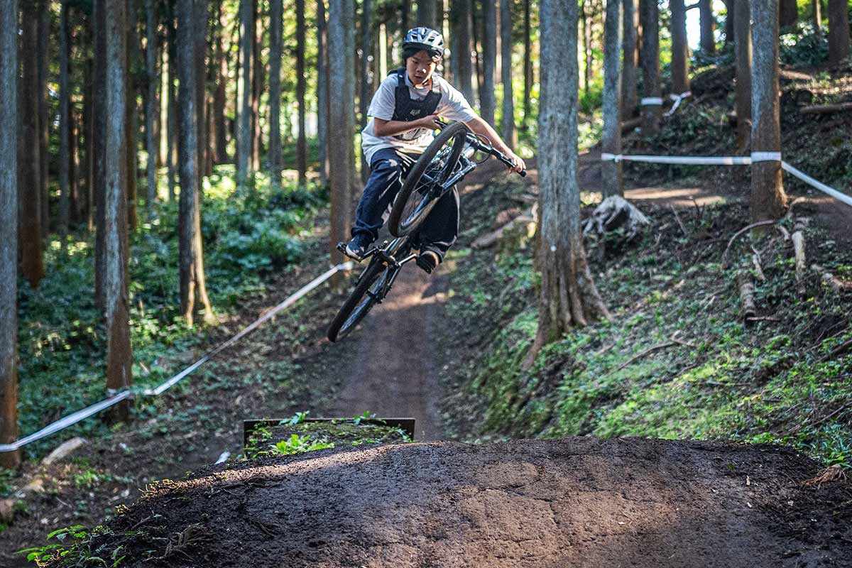 フォレストバイク 雷神トレイル HAYABUSA 叶大