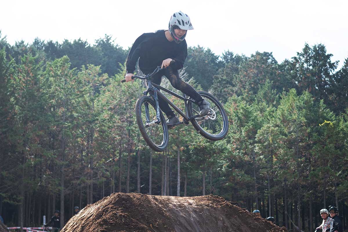 フォレストバイク FOREST MANIA フォレストマニア 2025 ハイクラス ウィップオフ ひさ