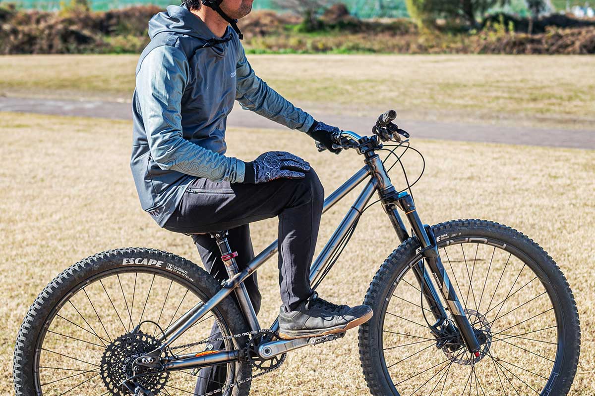 多摩川河原 COGNATIVE MTB croMOZU275