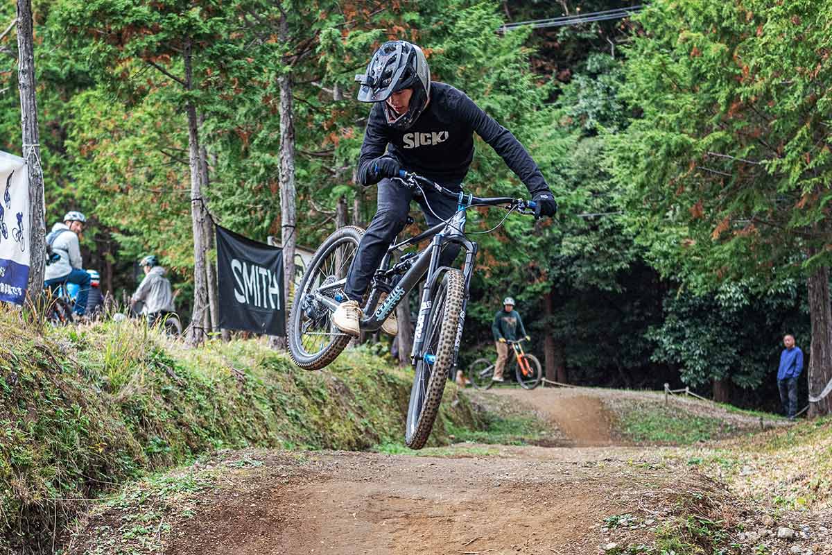 フォレストバイク FOREST MANIA フォレストマニア 2025 ビギナークラス