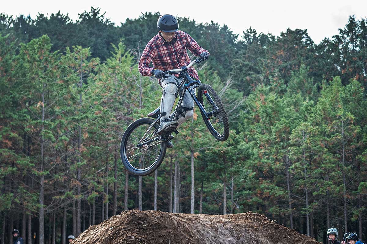 フォレストバイク FOREST MANIA フォレストマニア 2025 ハイクラス ウィップオフ リュウ HAYABUSA