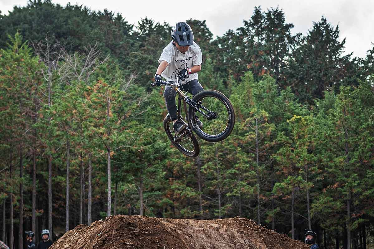 フォレストバイク FOREST MANIA フォレストマニア 2025 ハイクラス トリックコンテスト エハル koMOZU