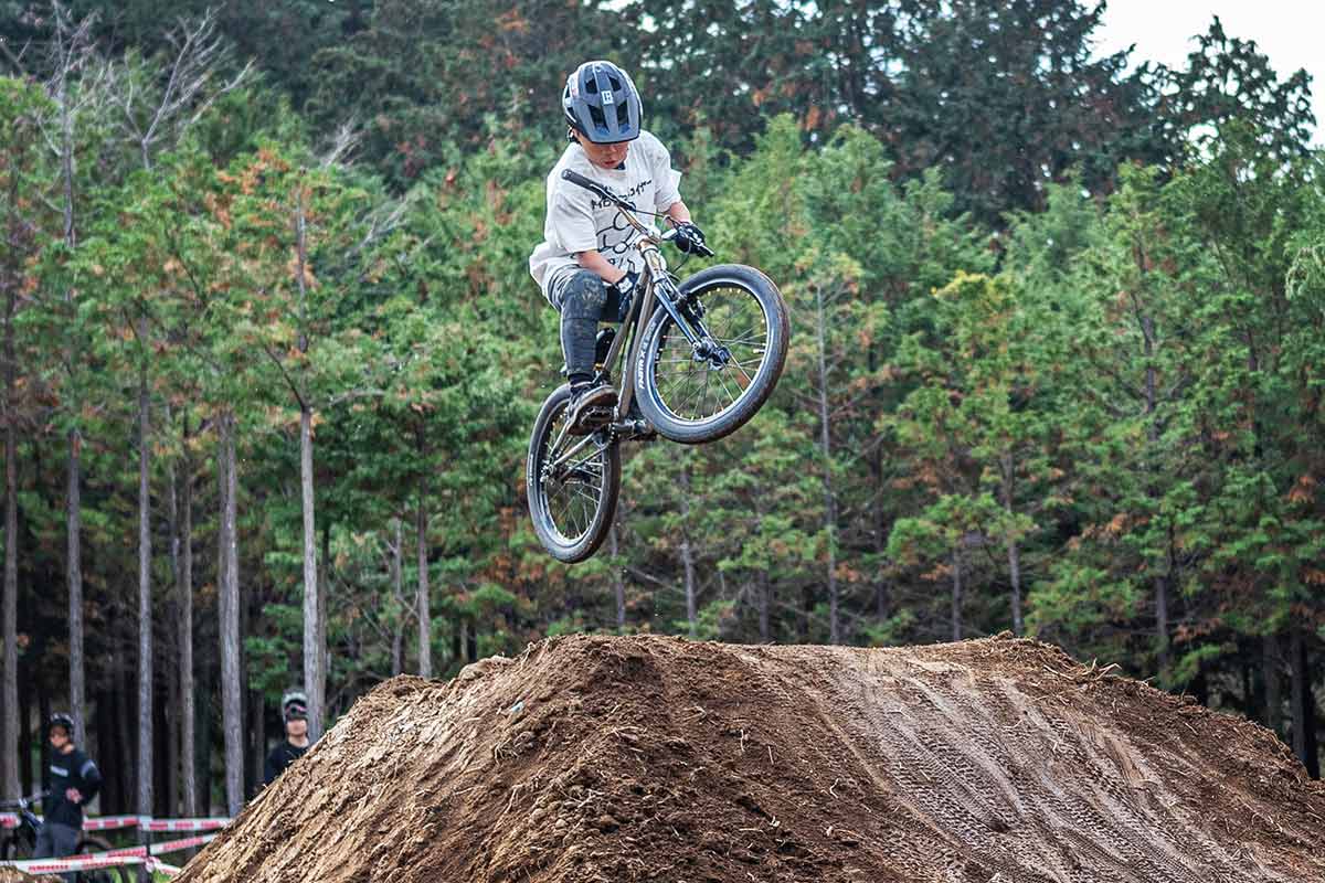 フォレストバイク FOREST MANIA フォレストマニア 2025 ハイクラス トリックコンテスト エハル koMOZU