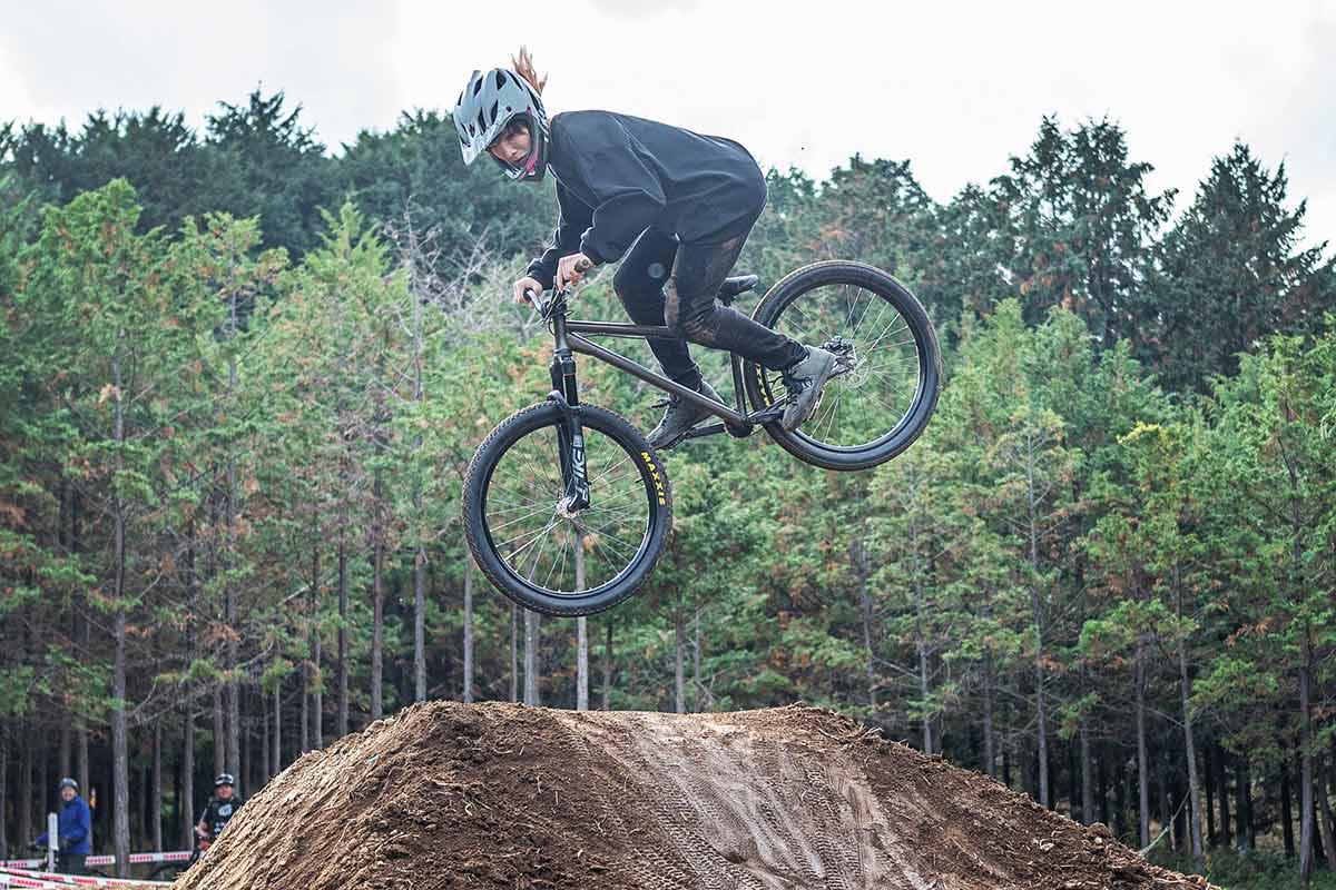 フォレストバイク FOREST MANIA フォレストマニア 2025 ハイクラス トリックコンテスト ひさ