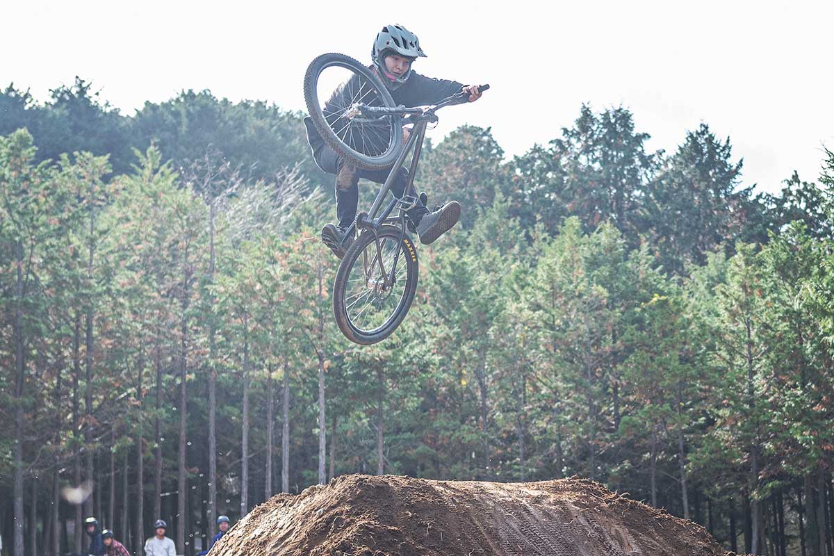 フォレストバイク FOREST MANIA フォレストマニア 2025 ハイクラス トリックコンテスト ひさ