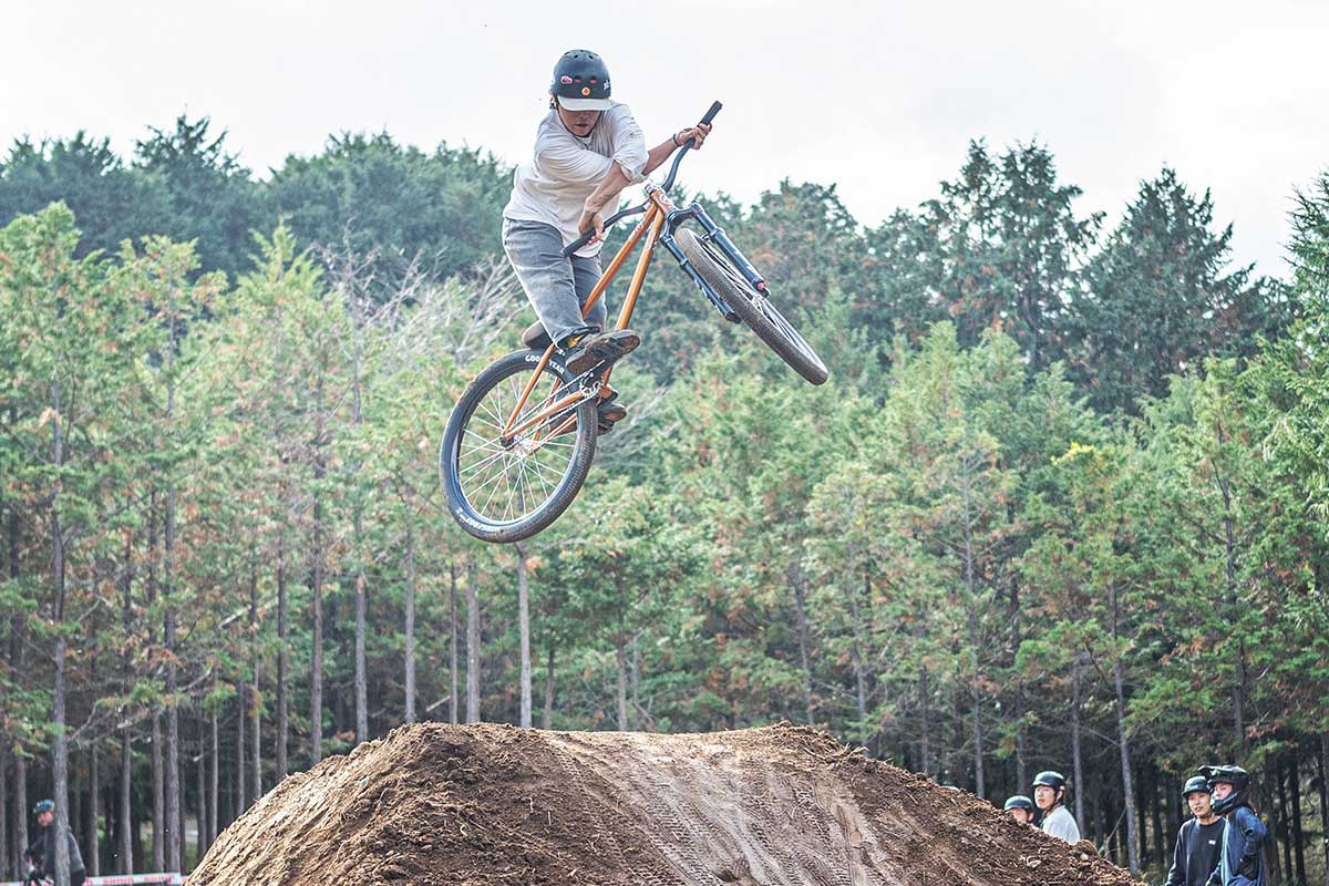 フォレストバイク FOREST MANIA フォレストマニア 2025 ハイクラス トリックコンテスト ヒナミン