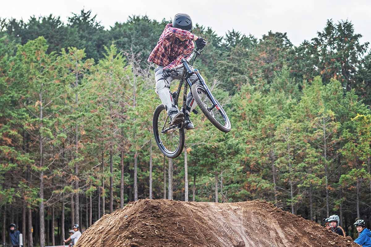 フォレストバイク FOREST MANIA フォレストマニア 2025 ハイクラス トリックコンテスト リュウ HAYABUSA