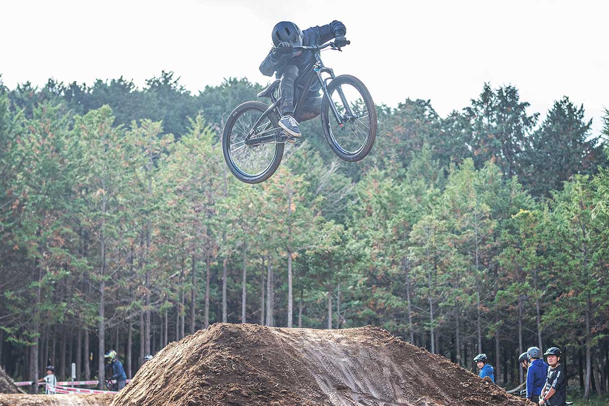 フォレストバイク FOREST MANIA フォレストマニア 2025 ハイクラス トリックコンテスト レオト