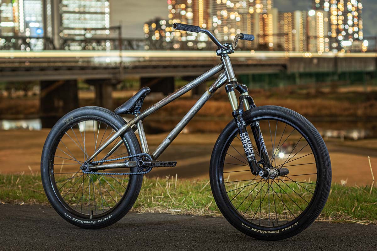 多摩川河原 SHAKA24 MURAMASA BAR