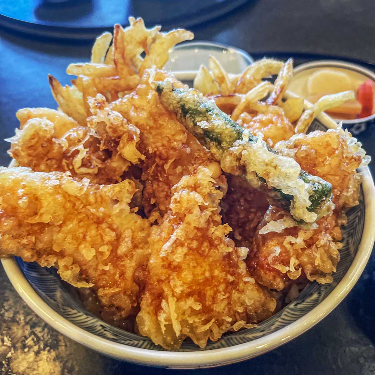 トレイル ず丼 ナマズ丼 魚愛 叶大
