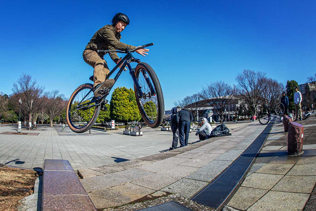 シャラ君 akaMOZU