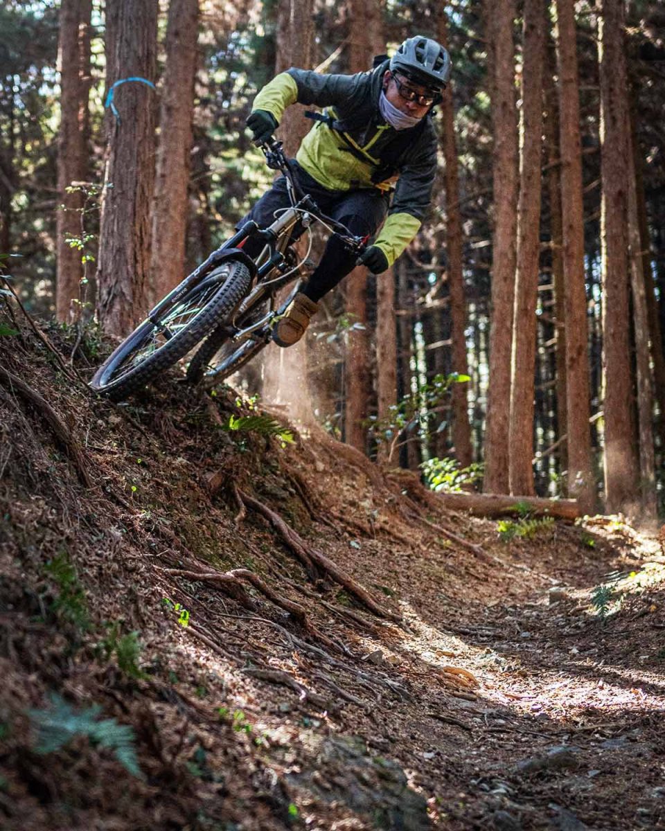 サタジュク トレイル croMOZU275