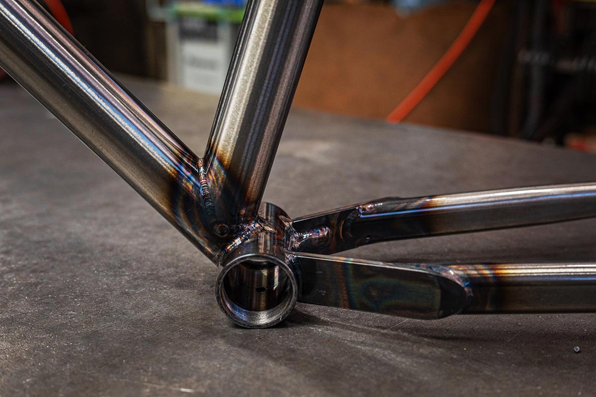 岡安製作所 IKARUGA イカルガ サタジュク 佐多さん