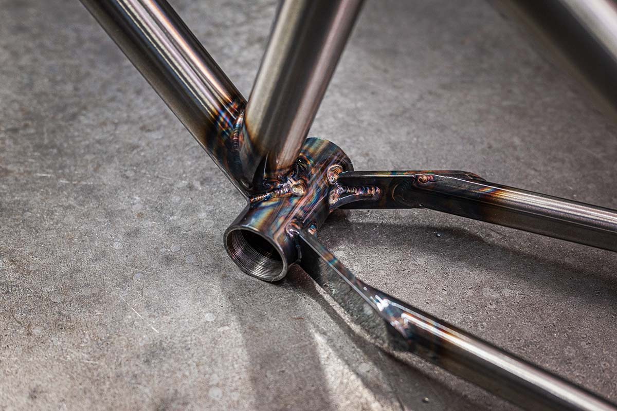 岡安製作所 IKARUGA イカルガ サタジュク 佐多さん